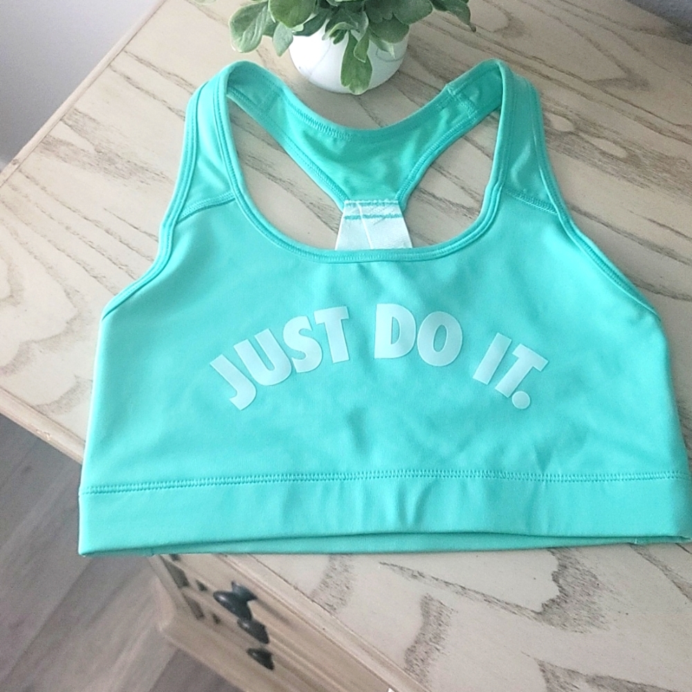 NIKE sports bra